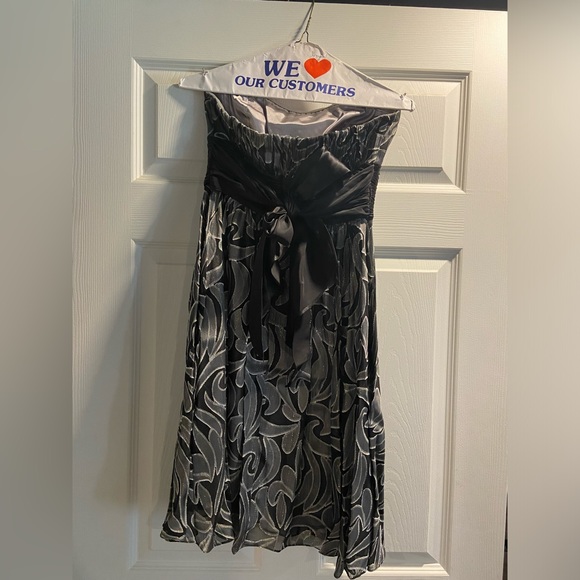 Prom Dress BCBG maxazria - Picture 2 of 2